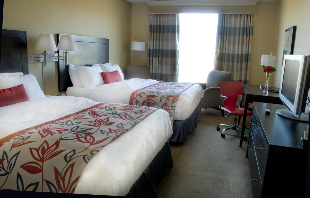 Ramada Plaza Crystal Palace Dieppe Room photo